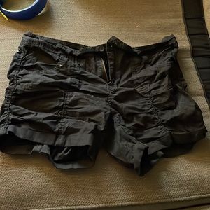 No boundaries black shorts